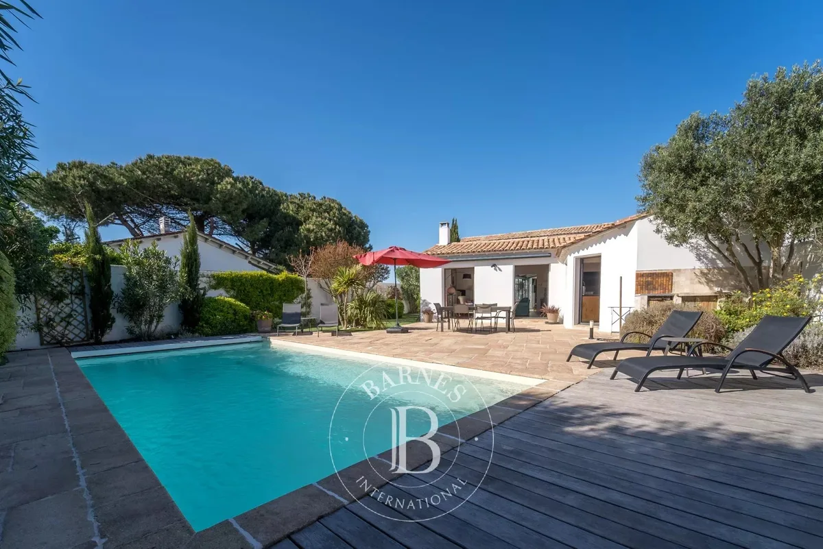 Villa Sylvabelle, maison à louer à La Flotte · réf. 85292469 · vue 1