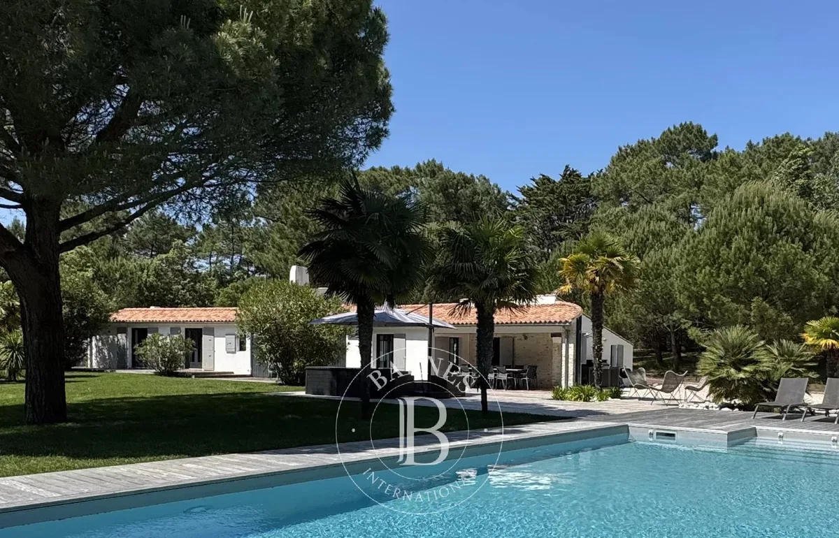 Maison à vendre au Bois-Plage-en-Ré · réf. 85960030 · vue 1