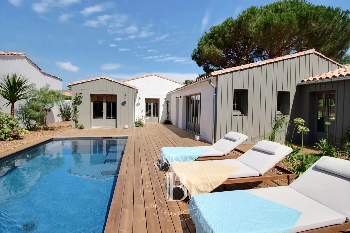 Maison à vendre au Bois-Plage-en-Ré · réf. 86140993 · vue 1