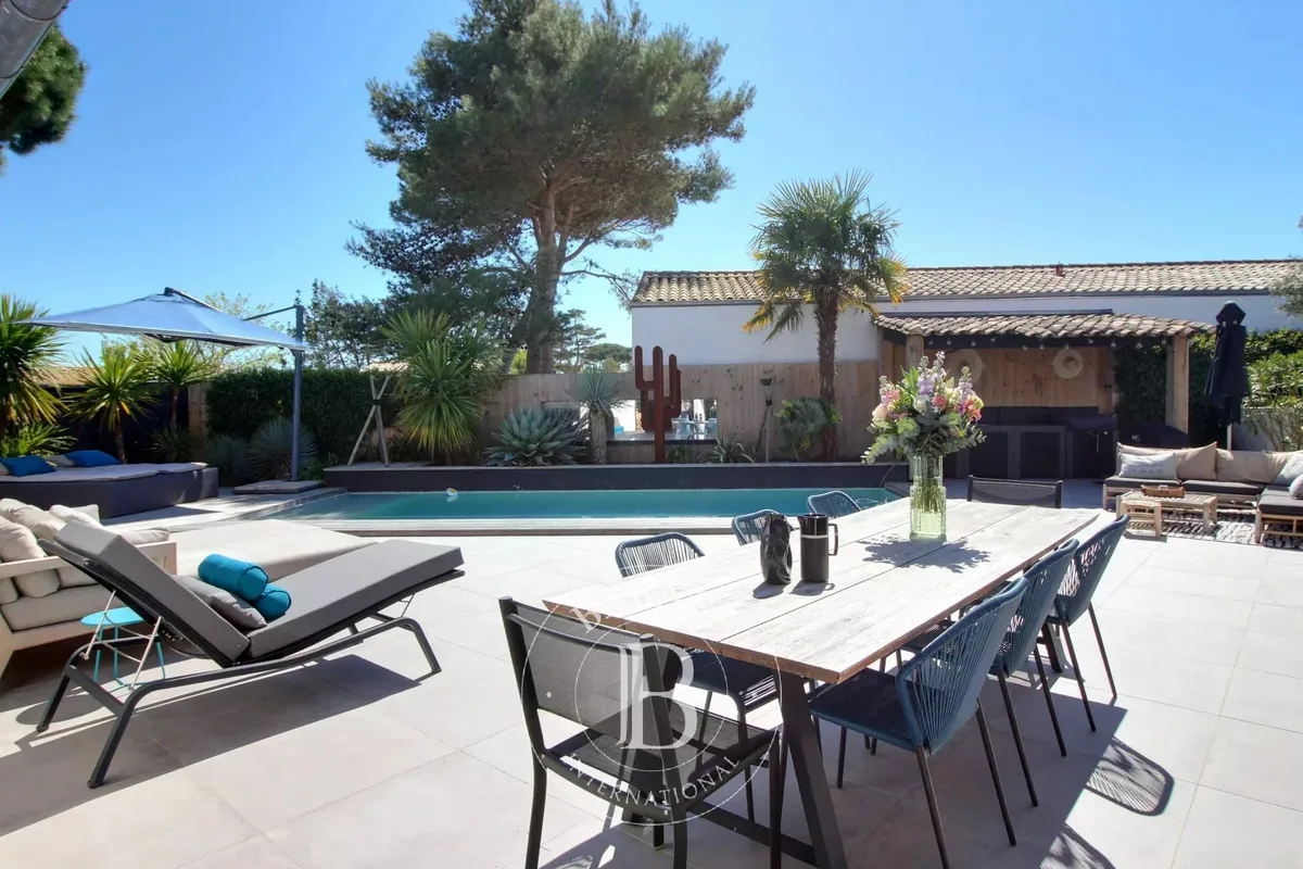 Maison à vendre au Bois-Plage-en-Ré · réf. 87280547 · vue 1