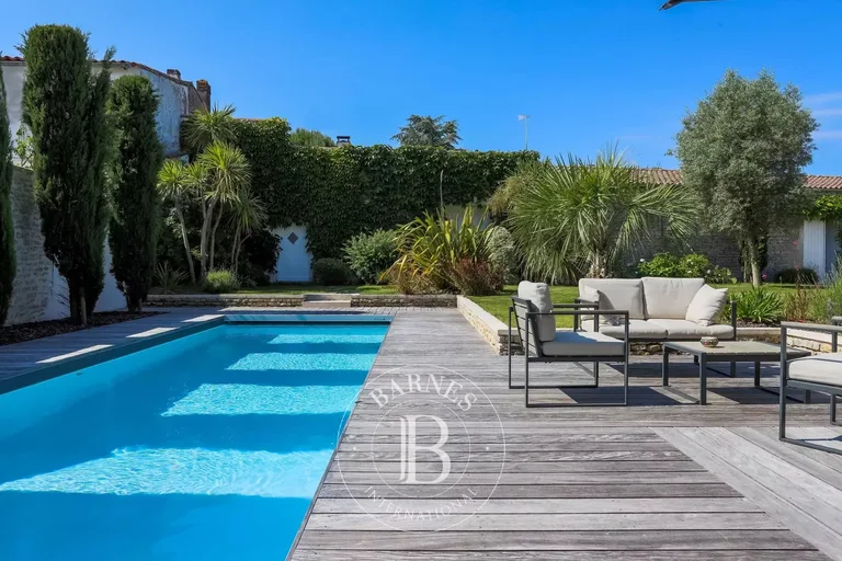 Maison à vendre à La Flotte · réf. 85791489
