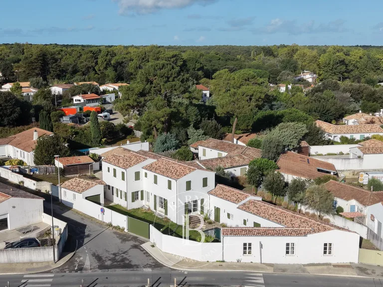 Maison à vendre à Rivedoux-Plage · réf. 86368649