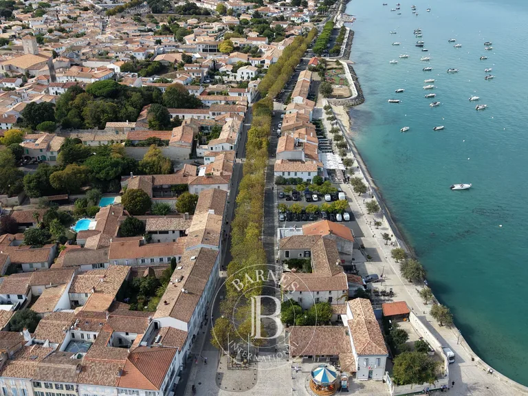 Maison à vendre à La Flotte · réf. 86999766