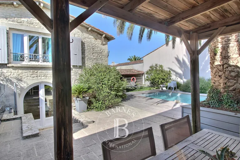 Maison à vendre au Bois-Plage-en-Ré · réf. 87409057