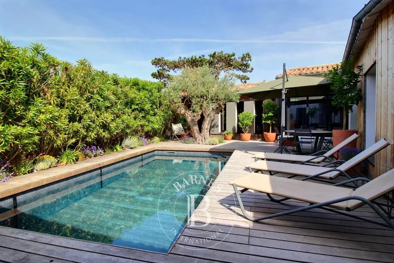 Maison à vendre au Bois-Plage-en-Ré · réf. 87431622